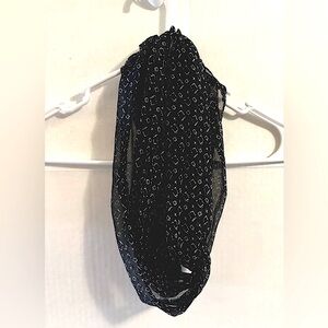 EUC - J. Jill Infinity Scarf (Black and White)